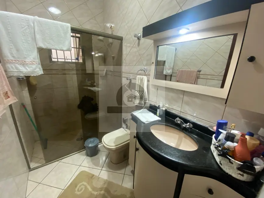 Casa com 3 quartos à venda, 294m2 em Vila Pires, Santo Andre - SP - imagem 5 Foto 5 de Casa com 3 quartos à venda, 294m2 em Vila Pires, Santo Andre - SP