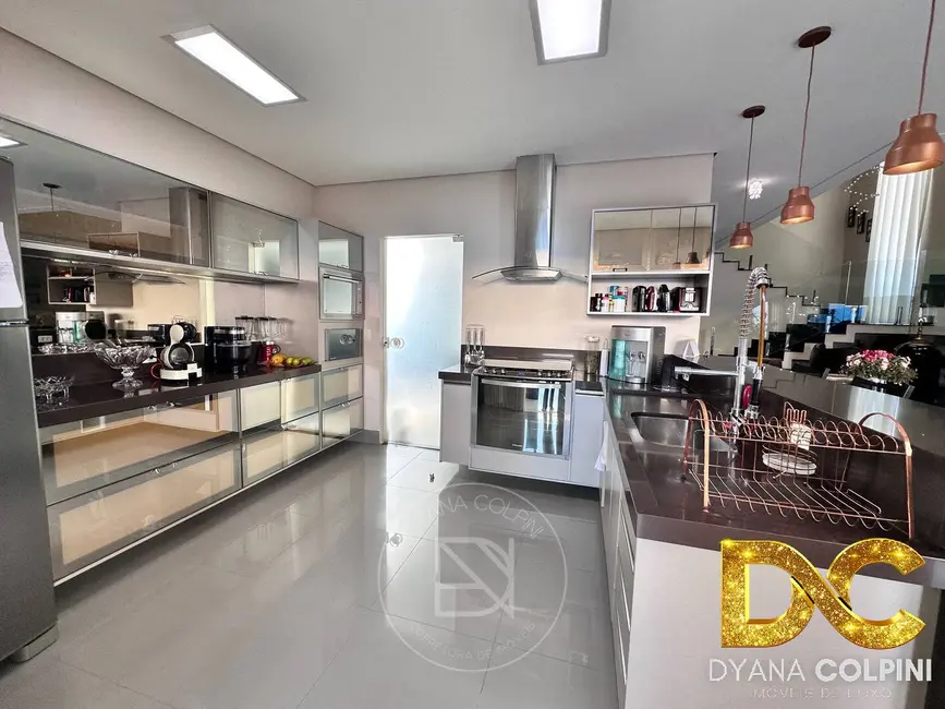 Casa de Condomínio com 4 quartos à venda, 282m2 em Jardim Itália, Cuiaba - MT - imagem 5 Foto 5 de Casa de Condomínio com 4 quartos à venda, 282m2 em Jardim Itália, Cuiaba - MT