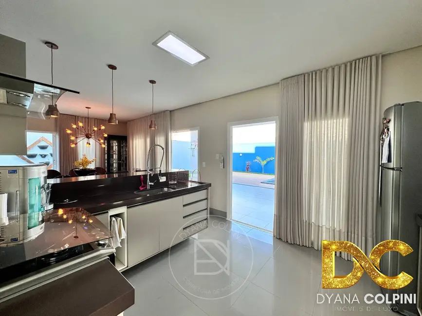 Casa de Condomínio com 4 quartos à venda, 282m2 em Jardim Itália, Cuiaba - MT - imagem 7 Foto 7 de Casa de Condomínio com 4 quartos à venda, 282m2 em Jardim Itália, Cuiaba - MT