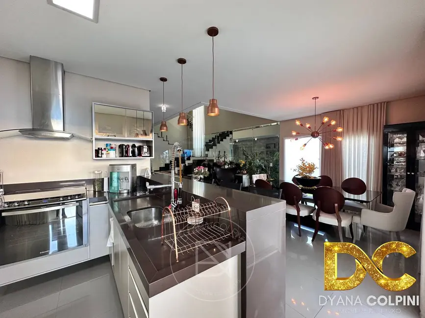 Casa de Condomínio com 4 quartos à venda, 282m2 em Jardim Itália, Cuiaba - MT - imagem 6 Foto 6 de Casa de Condomínio com 4 quartos à venda, 282m2 em Jardim Itália, Cuiaba - MT