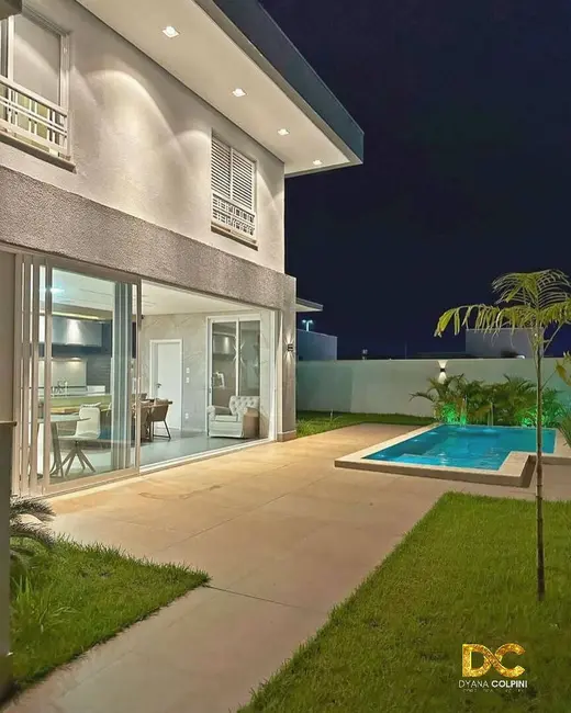 Foto 2 de Casa de Condomínio com 4 quartos à venda, 276m2 em Ribeirão do Lipa, Cuiaba - MT