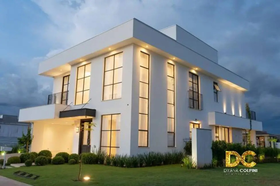 Foto 2 de Casa de Condomínio com 5 quartos à venda, 353m2 em Petrópolis, Varzea Grande - MT