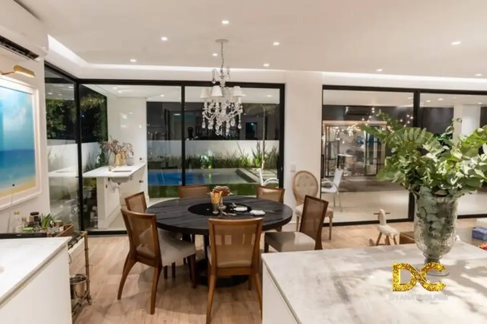 Foto 3 de Casa de Condomínio com 5 quartos à venda, 353m2 em Petrópolis, Varzea Grande - MT