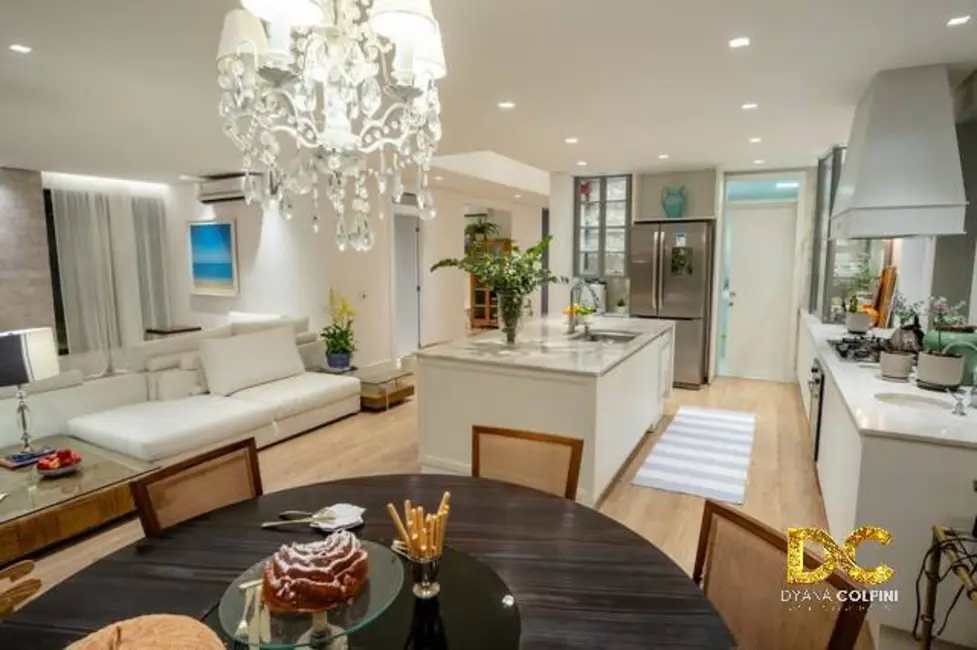 Foto 5 de Casa de Condomínio com 5 quartos à venda, 353m2 em Petrópolis, Varzea Grande - MT