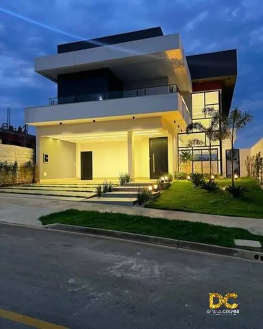 Foto 2 de Casa de Condomínio com 3 quartos à venda, 348m2 em Petrópolis, Varzea Grande - MT