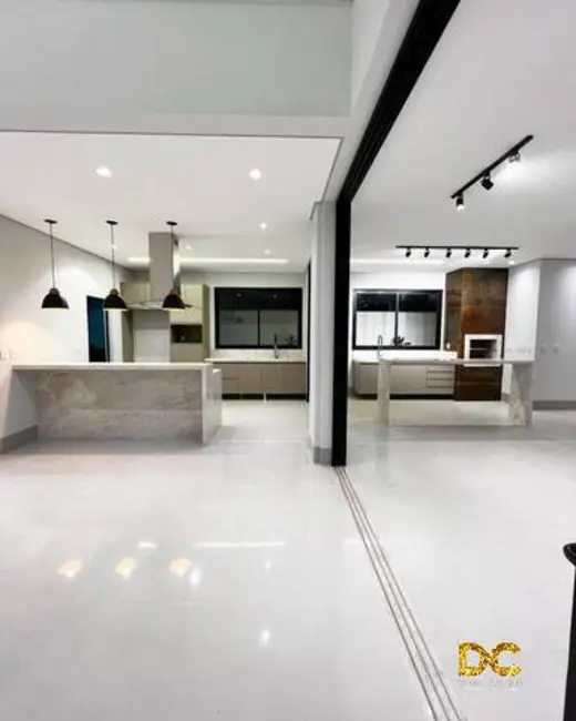 Foto 5 de Casa de Condomínio com 3 quartos à venda, 348m2 em Petrópolis, Varzea Grande - MT