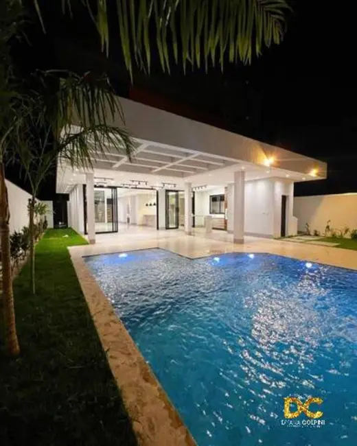Foto 8 de Casa de Condomínio com 3 quartos à venda, 348m2 em Petrópolis, Varzea Grande - MT