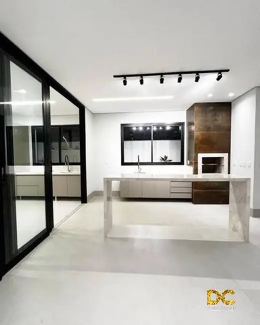 Foto 9 de Casa de Condomínio com 3 quartos à venda, 348m2 em Petrópolis, Varzea Grande - MT