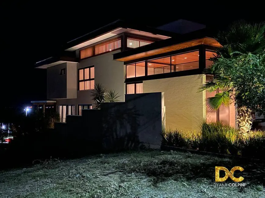 Casa de Condomínio com 3 quartos à venda, 370m2 em Santa Rosa, Cuiaba - MT - imagem 7 Foto 7 de Casa de Condomínio com 3 quartos à venda, 370m2 em Santa Rosa, Cuiaba - MT