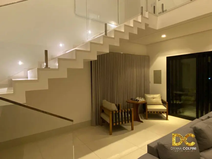 Casa de Condomínio com 3 quartos à venda, 370m2 em Santa Rosa, Cuiaba - MT - imagem 4 Foto 4 de Casa de Condomínio com 3 quartos à venda, 370m2 em Santa Rosa, Cuiaba - MT