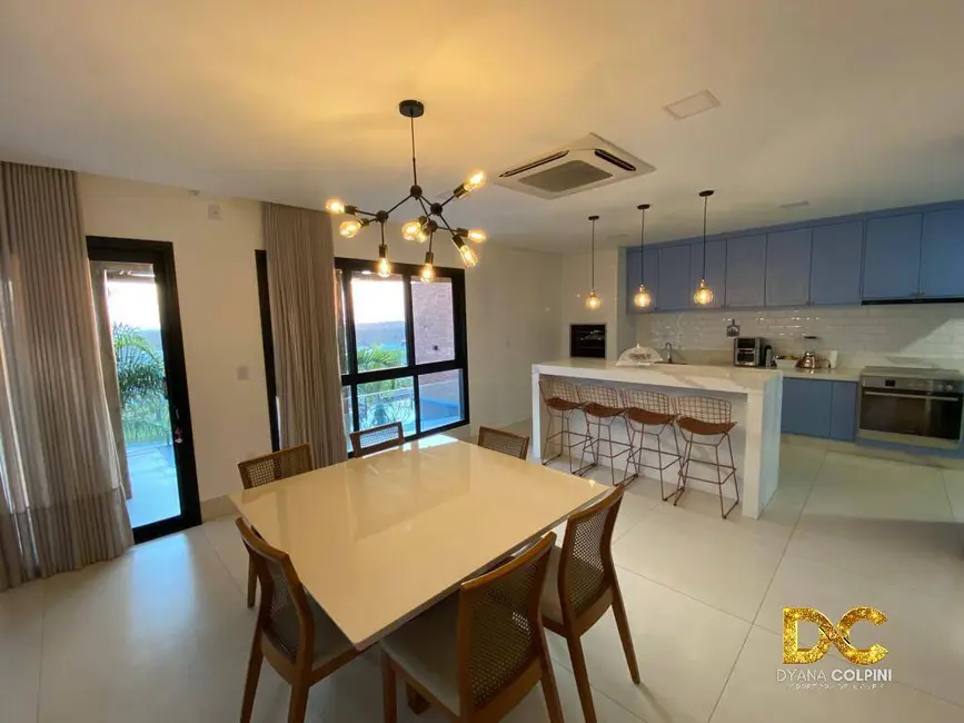 Casa de Condomínio com 3 quartos à venda, 370m2 em Santa Rosa, Cuiaba - MT - imagem 5 Foto 5 de Casa de Condomínio com 3 quartos à venda, 370m2 em Santa Rosa, Cuiaba - MT