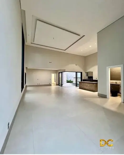 Foto 3 de Casa de Condomínio com 3 quartos à venda, 239m2 em Santa Rosa, Cuiaba - MT