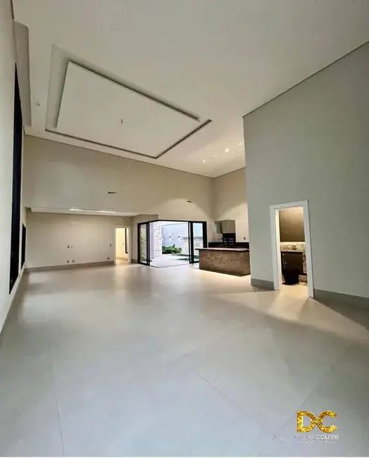 Foto 2 de Casa de Condomínio com 3 quartos à venda, 239m2 em Santa Rosa, Cuiaba - MT