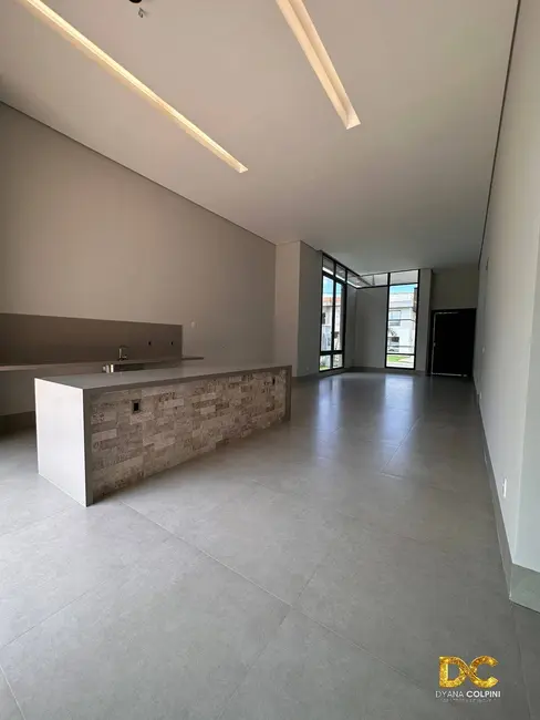Casa de Condomínio com 3 quartos à venda, 235m2 em Ribeirão do Lipa, Cuiaba - MT - imagem 9 Foto 9 de Casa de Condomínio com 3 quartos à venda, 235m2 em Ribeirão do Lipa, Cuiaba - MT