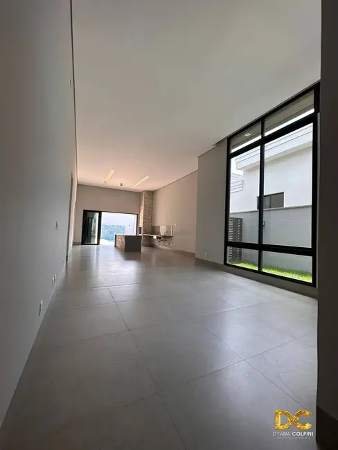 Casa de Condomínio com 3 quartos à venda, 235m2 em Ribeirão do Lipa, Cuiaba - MT - imagem 8 Foto 8 de Casa de Condomínio com 3 quartos à venda, 235m2 em Ribeirão do Lipa, Cuiaba - MT
