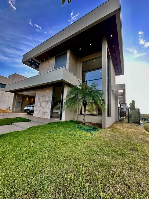 Foto 1 de Casa de Condomínio com 4 quartos à venda, 506m2 em Santa Rosa, Cuiaba - MT