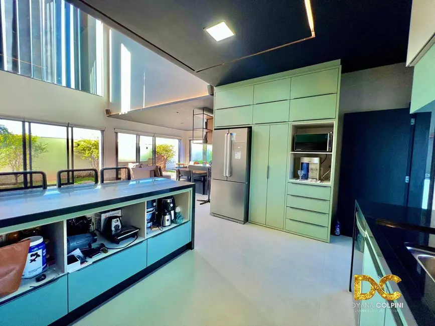 Casa de Condomínio com 3 quartos à venda, 350m2 em Cuiaba - MT - imagem 7 Foto 7 de Casa de Condomínio com 3 quartos à venda, 350m2 em Cuiaba - MT