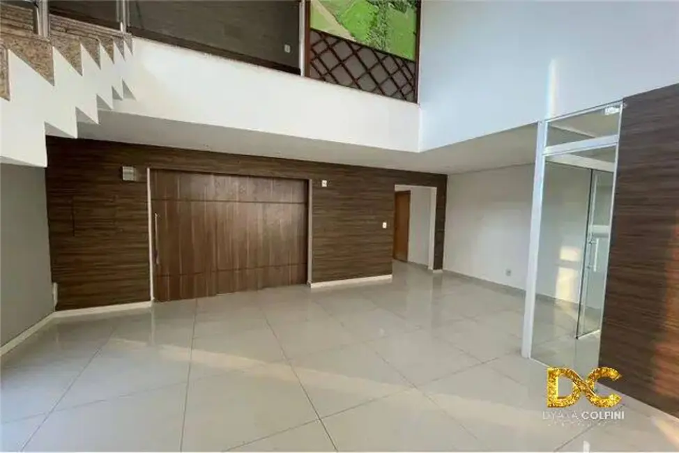 Casa de Condomínio com 3 quartos à venda, 305m2 em Jardim Itália, Cuiaba - MT - imagem 4 Foto 4 de Casa de Condomínio com 3 quartos à venda, 305m2 em Jardim Itália, Cuiaba - MT