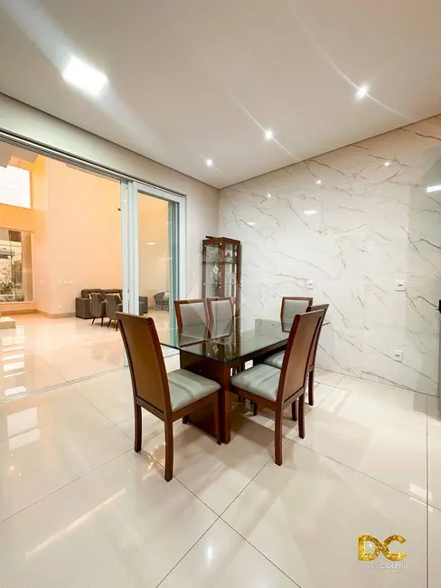 Casa de Condomínio com 4 quartos à venda, 250m2 em Jardim Imperial, Cuiaba - MT - imagem 8 Foto 8 de Casa de Condomínio com 4 quartos à venda, 250m2 em Jardim Imperial, Cuiaba - MT