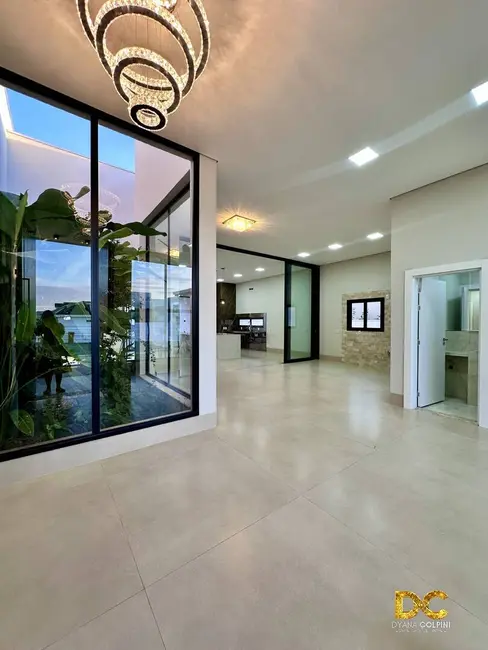 Casa de Condomínio com 3 quartos à venda, 340m2 em Morada dos Nobres, Cuiaba - MT - imagem 9 Foto 9 de Casa de Condomínio com 3 quartos à venda, 340m2 em Morada dos Nobres, Cuiaba - MT
