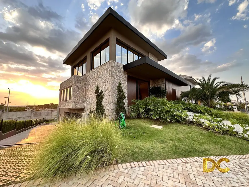 Foto 1 de Casa de Condomínio com 4 quartos à venda, 634m2 em Santa Rosa, Cuiaba - MT