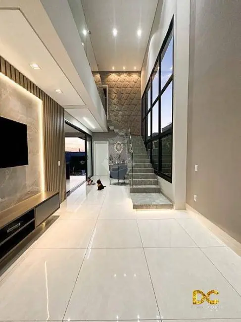 Foto 2 de Casa de Condomínio com 4 quartos à venda, 232m2 em Cuiaba - MT