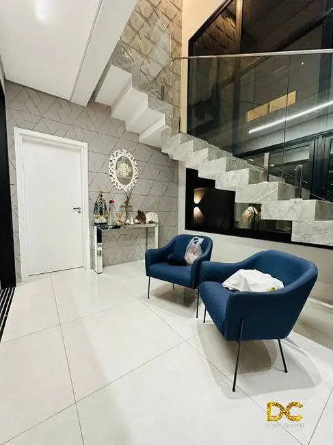 Foto 4 de Casa de Condomínio com 4 quartos à venda, 232m2 em Cuiaba - MT