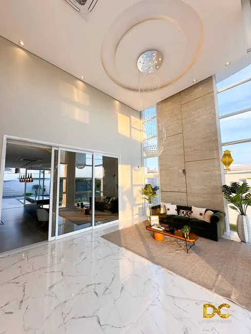 Casa de Condomínio com 3 quartos à venda, 256m2 em Cuiaba - MT - imagem 2 Foto 2 de Casa de Condomínio com 3 quartos à venda, 256m2 em Cuiaba - MT