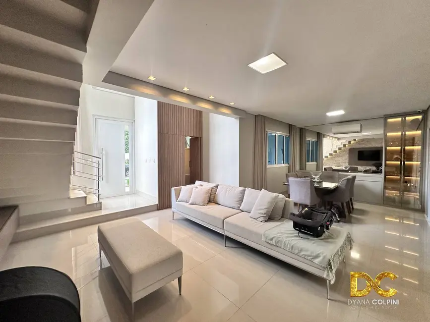 Casa de Condomínio com 3 quartos à venda, 325m2 em Jardim Imperial, Cuiaba - MT - imagem 4 Foto 4 de Casa de Condomínio com 3 quartos à venda, 325m2 em Jardim Imperial, Cuiaba - MT