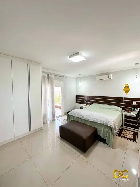 Casa de Condomínio com 4 quartos à venda, 452m2 em Jardim Itália, Cuiaba - MT - imagem 3 Foto 3 de Casa de Condomínio com 4 quartos à venda, 452m2 em Jardim Itália, Cuiaba - MT