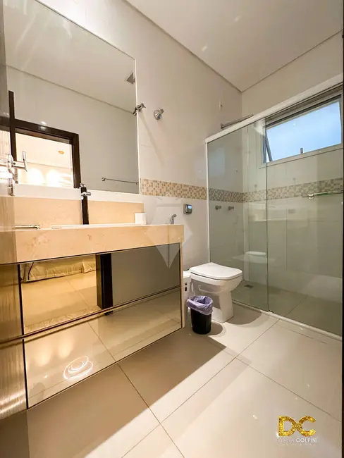 Casa de Condomínio com 4 quartos à venda, 338m2 em Jardim Itália, Cuiaba - MT - imagem 8 Foto 8 de Casa de Condomínio com 4 quartos à venda, 338m2 em Jardim Itália, Cuiaba - MT