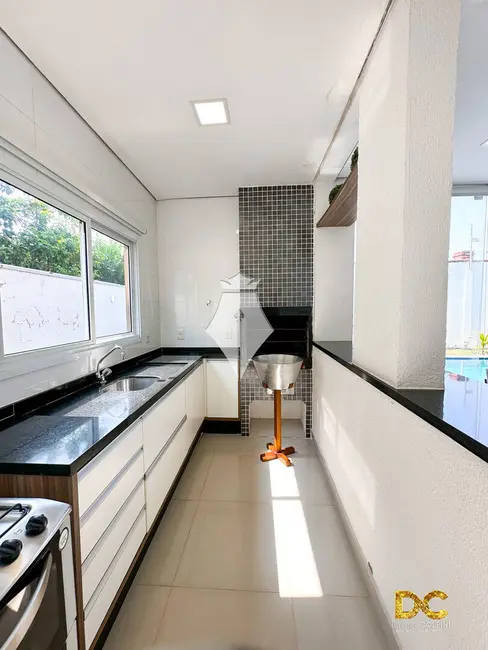 Foto 3 de Casa de Condomínio com 4 quartos à venda, 329m2 em Jardim Itália, Cuiaba - MT