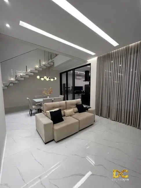 Casa de Condomínio com 3 quartos à venda, 225m2 em Cuiaba - MT - imagem 3 Foto 3 de Casa de Condomínio com 3 quartos à venda, 225m2 em Cuiaba - MT