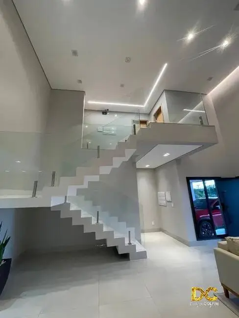 Foto 2 de Casa de Condomínio com 3 quartos à venda, 224m2 em Ribeirão do Lipa, Cuiaba - MT