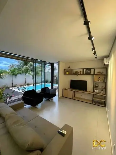 Casa de Condomínio com 3 quartos à venda, 285m2 em Jardim Imperial, Cuiaba - MT - imagem 4 Foto 4 de Casa de Condomínio com 3 quartos à venda, 285m2 em Jardim Imperial, Cuiaba - MT