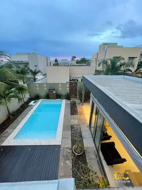 Foto 1 de Casa de Condomínio com 3 quartos à venda, 285m2 em Jardim Imperial, Cuiaba - MT
