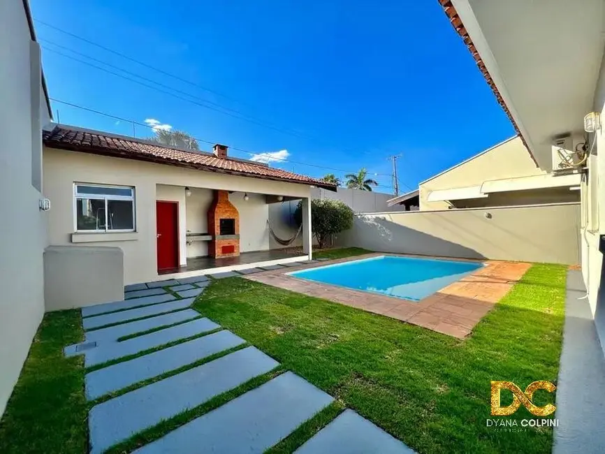 Foto 2 de Casa de Condomínio com 3 quartos à venda, 212m2 em Jardim Itália, Cuiaba - MT