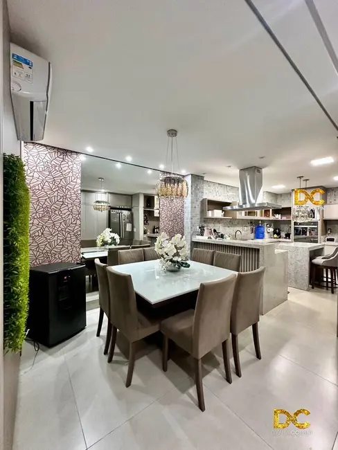 Casa de Condomínio com 4 quartos à venda, 180m2 em Varzea Grande - MT - imagem 3 Foto 3 de Casa de Condomínio com 4 quartos à venda, 180m2 em Varzea Grande - MT