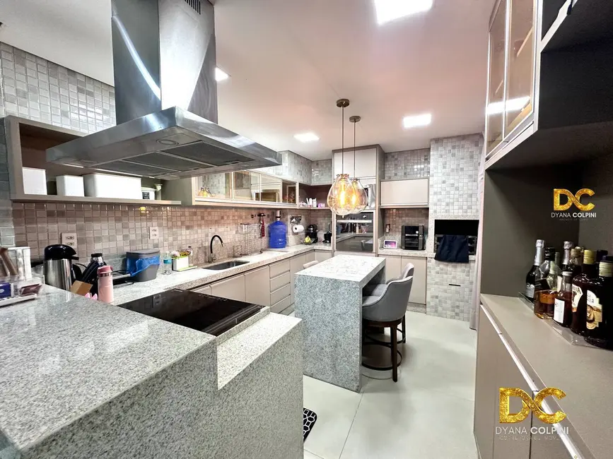 Casa de Condomínio com 4 quartos à venda, 180m2 em Varzea Grande - MT - imagem 5 Foto 5 de Casa de Condomínio com 4 quartos à venda, 180m2 em Varzea Grande - MT