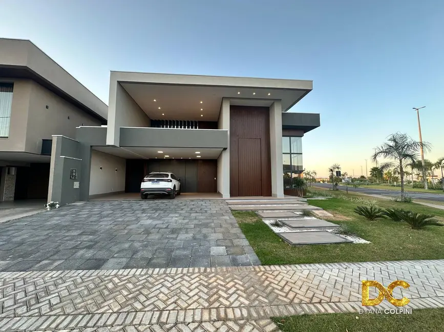 Casa de Condomínio com 4 quartos à venda, 302m2 em Cuiaba - MT - imagem 3 Foto 3 de Casa de Condomínio com 4 quartos à venda, 302m2 em Cuiaba - MT