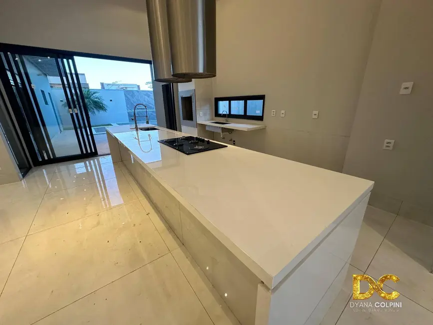 Casa de Condomínio com 4 quartos à venda, 302m2 em Cuiaba - MT - imagem 9 Foto 9 de Casa de Condomínio com 4 quartos à venda, 302m2 em Cuiaba - MT