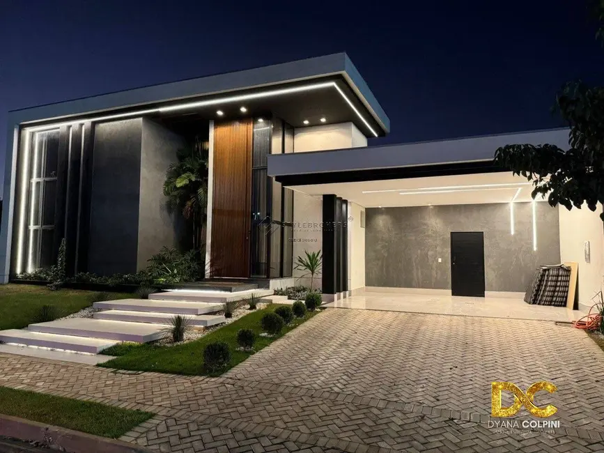Foto 1 de Casa de Condomínio com 4 quartos à venda, 417m2 em Cuiaba - MT