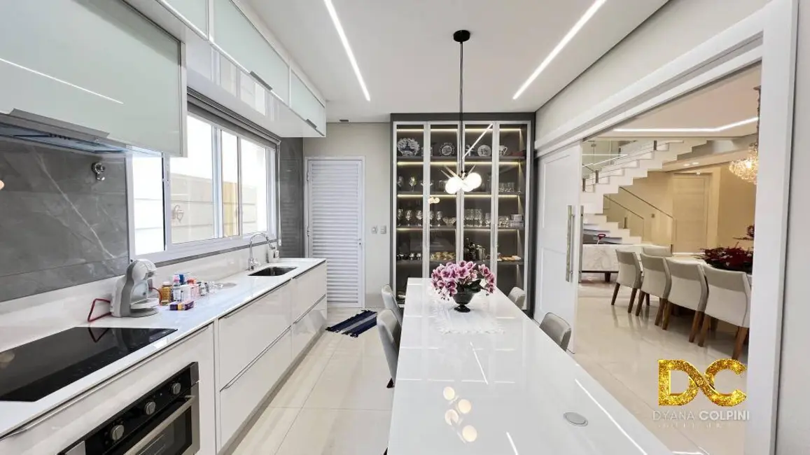 Foto 3 de Casa de Condomínio com 4 quartos à venda, 478m2 em Morada dos Nobres, Cuiaba - MT