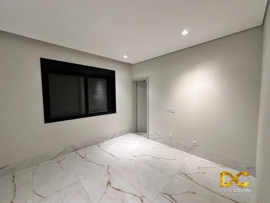 Casa de Condomínio com 4 quartos à venda, 283m2 em Santa Rosa, Cuiaba - MT - imagem 9 Foto 9 de Casa de Condomínio com 4 quartos à venda, 283m2 em Santa Rosa, Cuiaba - MT