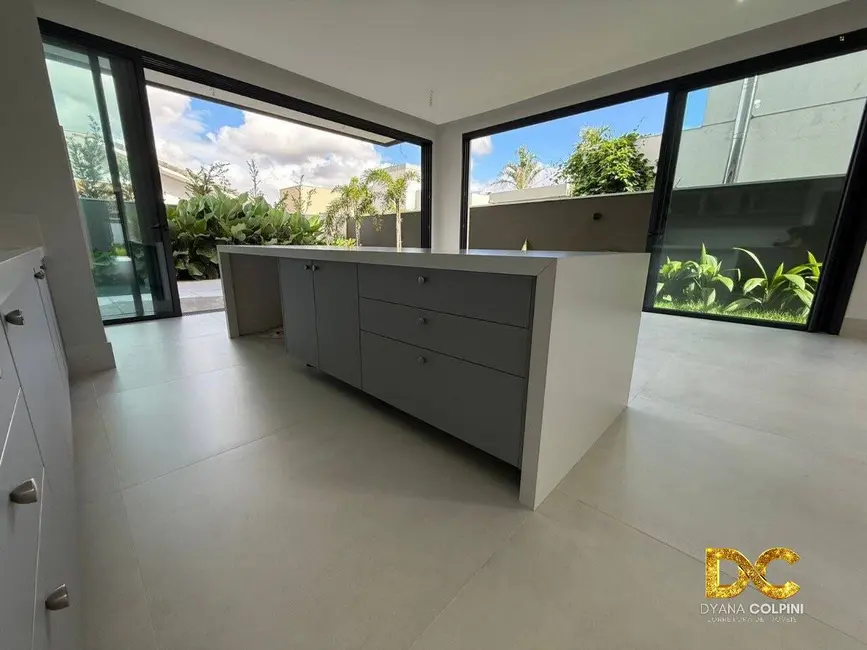 Casa de Condomínio com 4 quartos à venda, 419m2 em Condomínio Florais Cuiabá Residencial, Cuiaba - MT - imagem 6 Foto 6 de Casa de Condomínio com 4 quartos à venda, 419m2 em Condomínio Florais Cuiabá Residencial, Cuiaba - MT