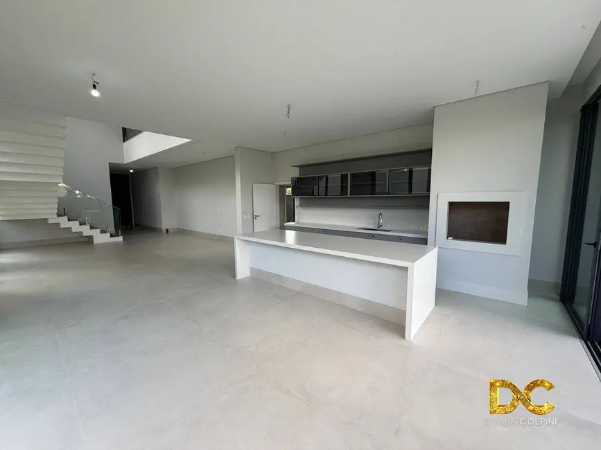 Casa de Condomínio com 4 quartos à venda, 419m2 em Condomínio Florais Cuiabá Residencial, Cuiaba - MT - imagem 8 Foto 8 de Casa de Condomínio com 4 quartos à venda, 419m2 em Condomínio Florais Cuiabá Residencial, Cuiaba - MT