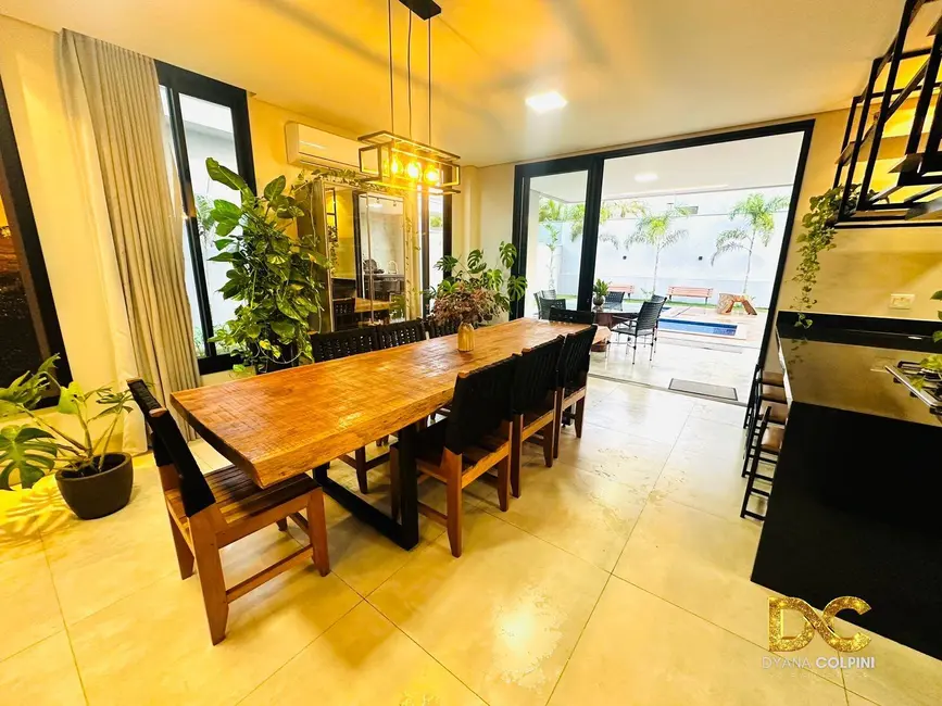 Foto 1 de Casa de Condomínio com 5 quartos à venda e para alugar, 343m2 em Jardim Itália, Cuiaba - MT