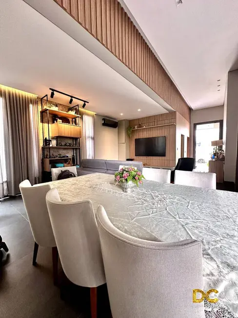 Foto 7 de Casa de Condomínio com 3 quartos à venda, 240m2 em Ribeirão do Lipa, Cuiaba - MT