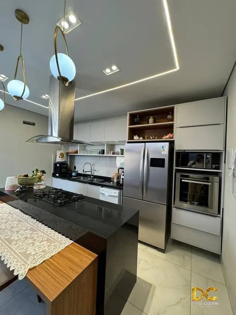 Casa de Condomínio com 3 quartos à venda, 127m2 em Ribeirão do Lipa, Cuiaba - MT - imagem 5 Foto 5 de Casa de Condomínio com 3 quartos à venda, 127m2 em Ribeirão do Lipa, Cuiaba - MT