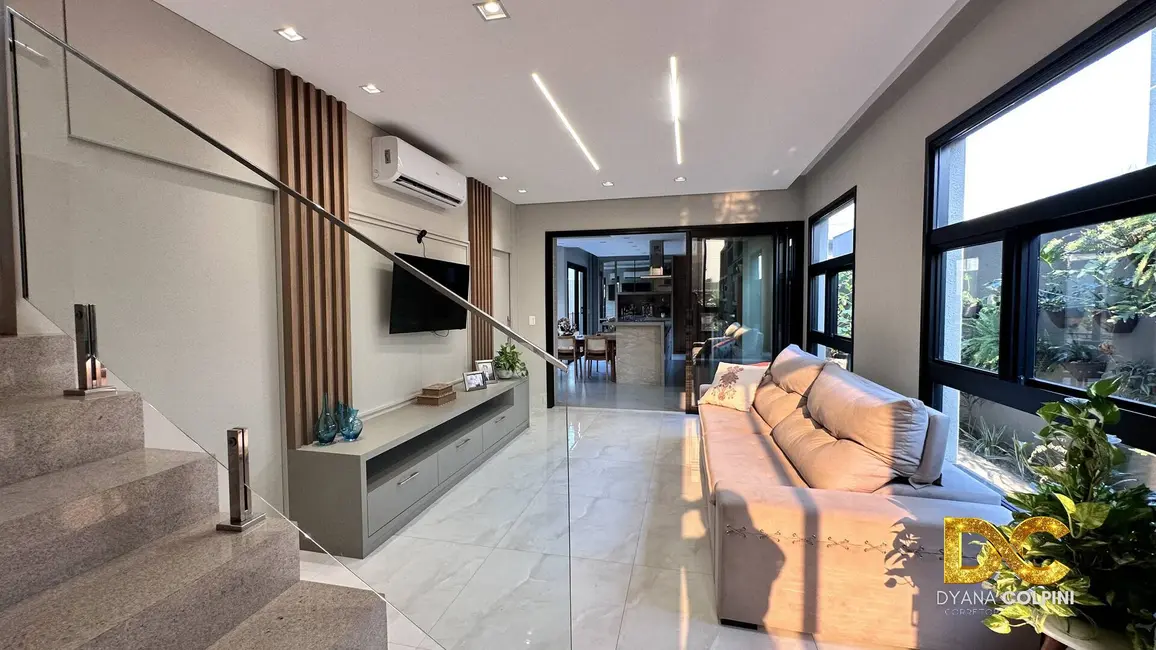 Casa de Condomínio com 3 quartos à venda, 232m2 em Cuiaba - MT - imagem 4 Foto 4 de Casa de Condomínio com 3 quartos à venda, 232m2 em Cuiaba - MT